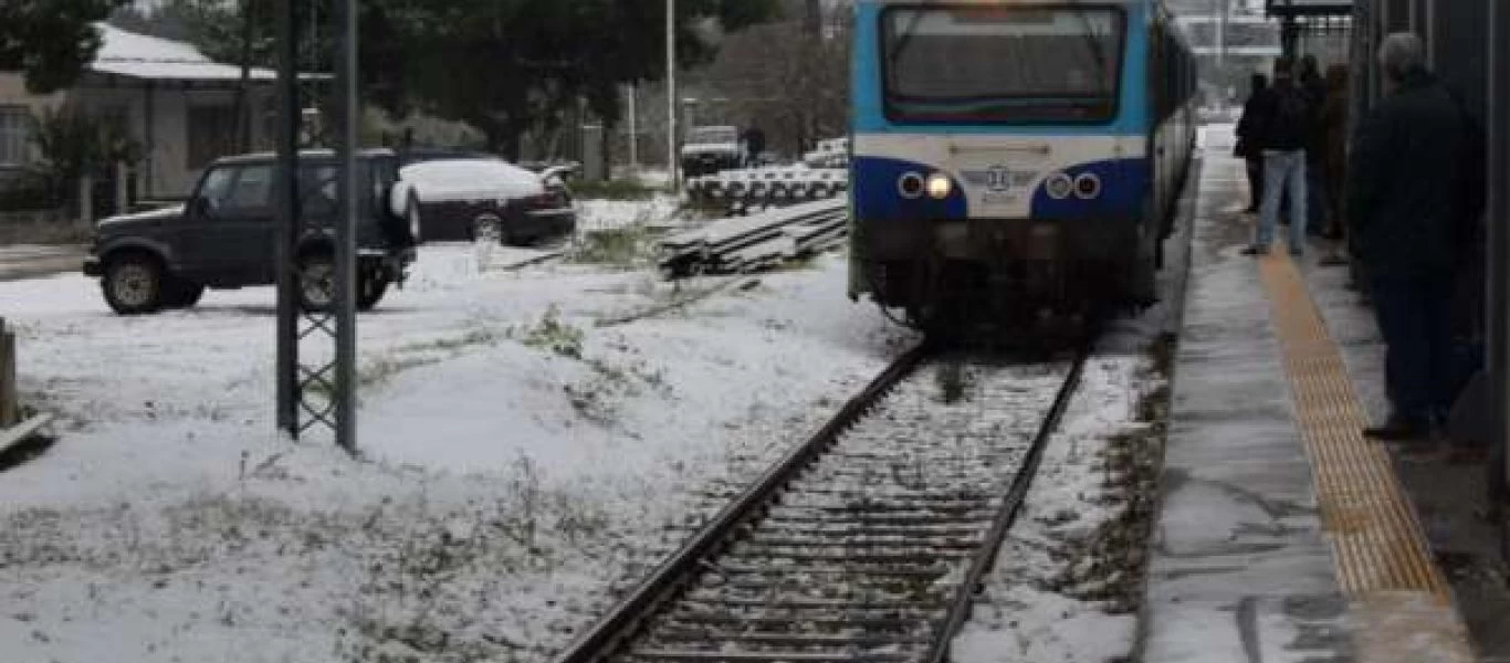 Προβλήματα στις μετακινήσεις από την κακοκαιρία - Ποια δρομολόγια τρένων ακυρώνονται και ποια θα γίνουν κανονικά